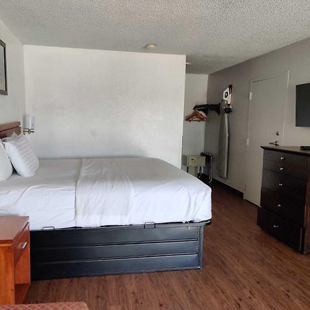 Travelodge Suites By Wyndham Macclenny I-10 Exteriör bild